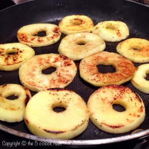 Apple Rings Saute in Butter and Cinnamon